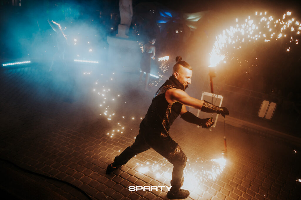 tűzzsonglőr show