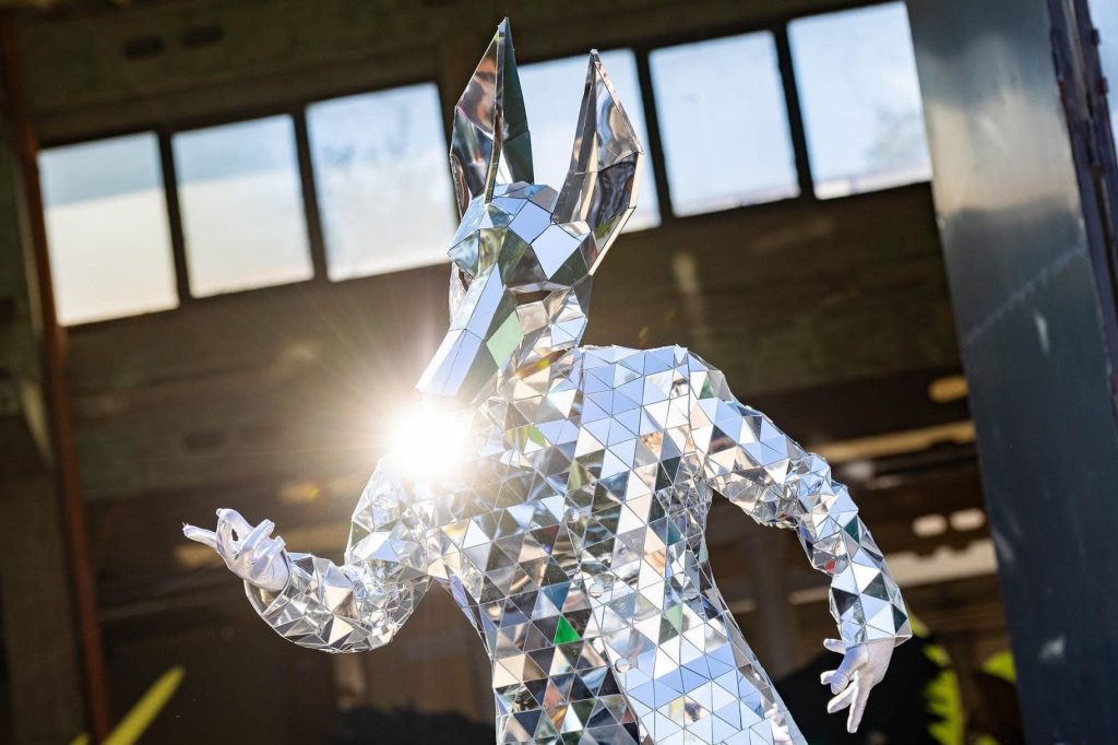 mirror man show 2